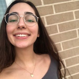 Meet your Posher, Marina